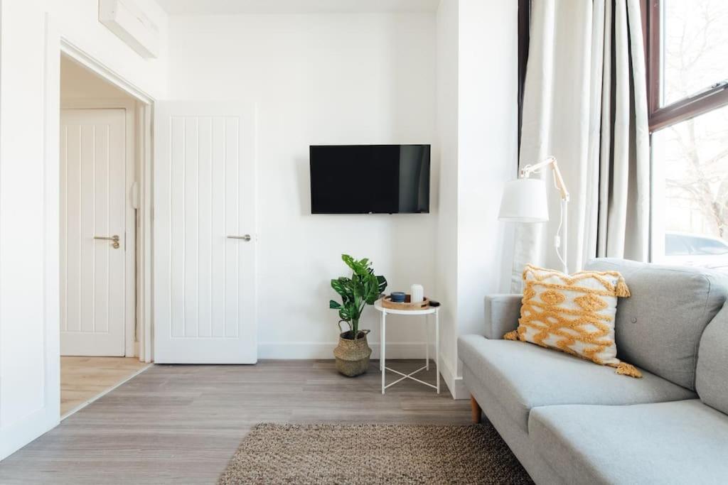 Stylish 2 Bedroom Flat In Ilford, London Eksteriør bilde