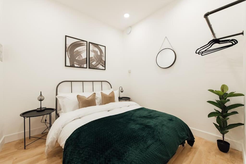 Stylish 2 Bedroom Flat In Ilford, London Eksteriør bilde